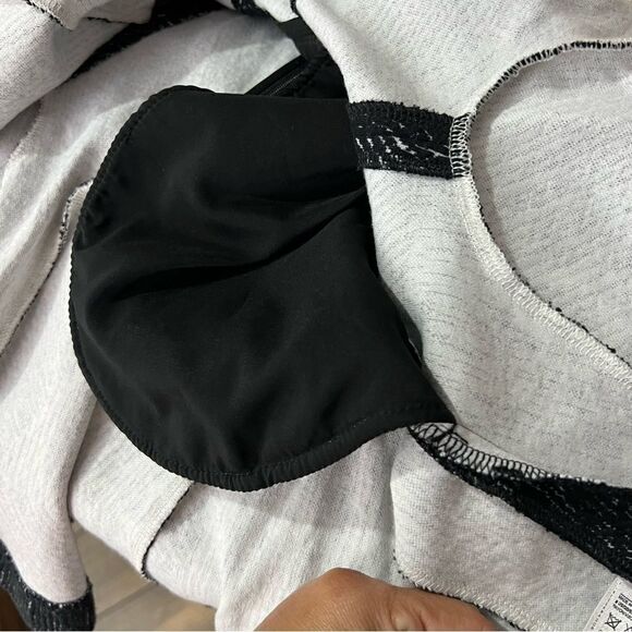 Banana Republic Black Pleated Tulip Swing Plus Size Black/white Skirt Size 14 - Picture 11 of 14